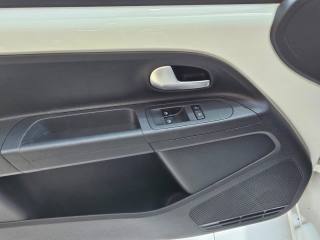 VOLKSWAGEN up! usata, con Cerchi in lega