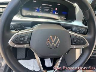 VOLKSWAGEN T-Roc usata, con Autoradio