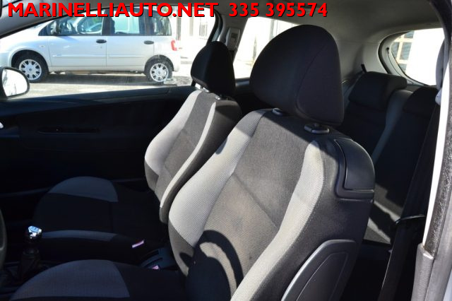 PEUGEOT 207 usata, con Specchietti laterali elettrici