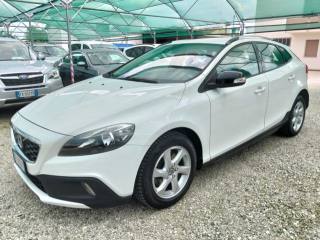 VOLVO V40 Cross Country usata, con ABS