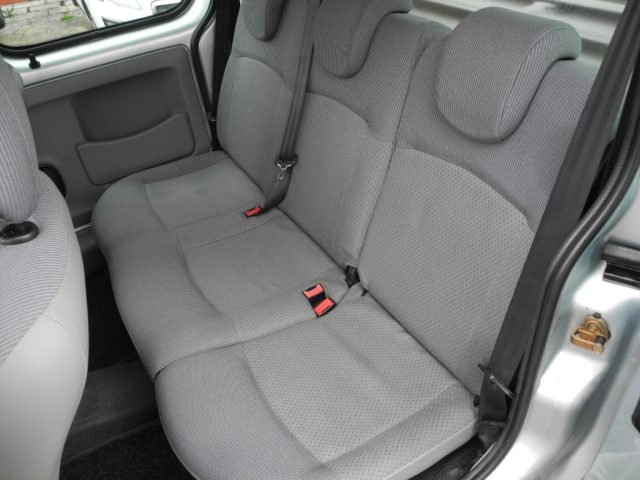 RENAULT Kangoo usata 31