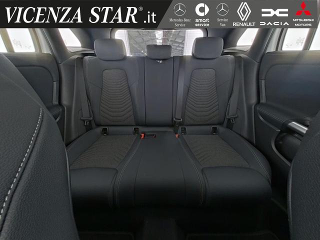 MERCEDES-BENZ GLA 180 usata, con Controllo automatico clima