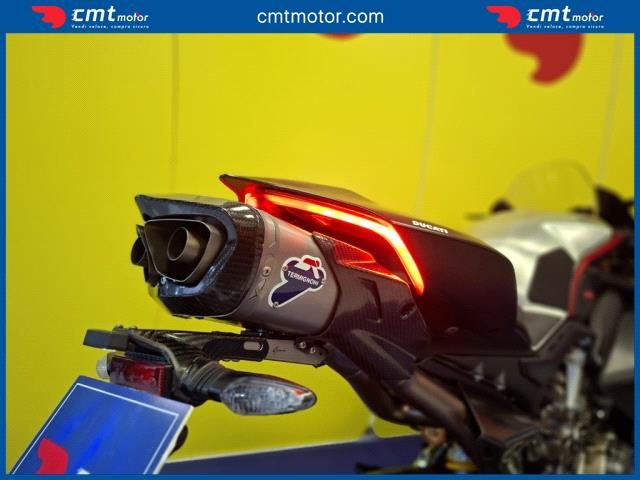 DUCATI Panigale V4 usata 11