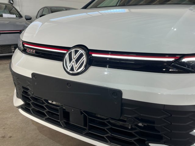 VOLKSWAGEN Golf usata, con Fari LED