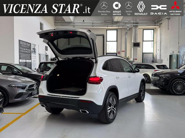 MERCEDES-BENZ GLA 200 usata, con Sistema di navigazione