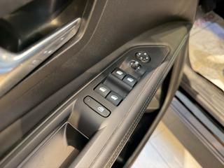 PEUGEOT 3008 usata, con Leve al volante