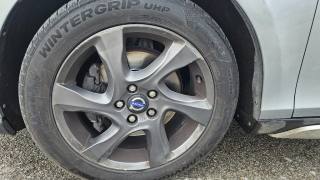 VOLVO V40 Cross Country usata, con Volante multifunzione