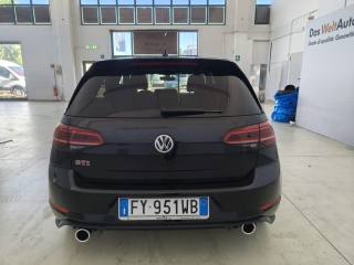 VOLKSWAGEN Golf GTI usata, con Autoradio