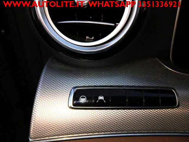 MERCEDES-BENZ E 220 usata, con Leve al volante