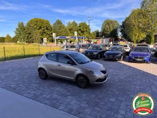 LANCIA Ypsilon usata, con Autoradio