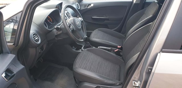 OPEL Corsa usata, con Autoradio