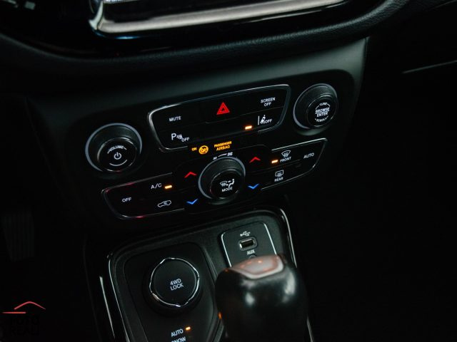JEEP Compass usata, con Volante in pelle