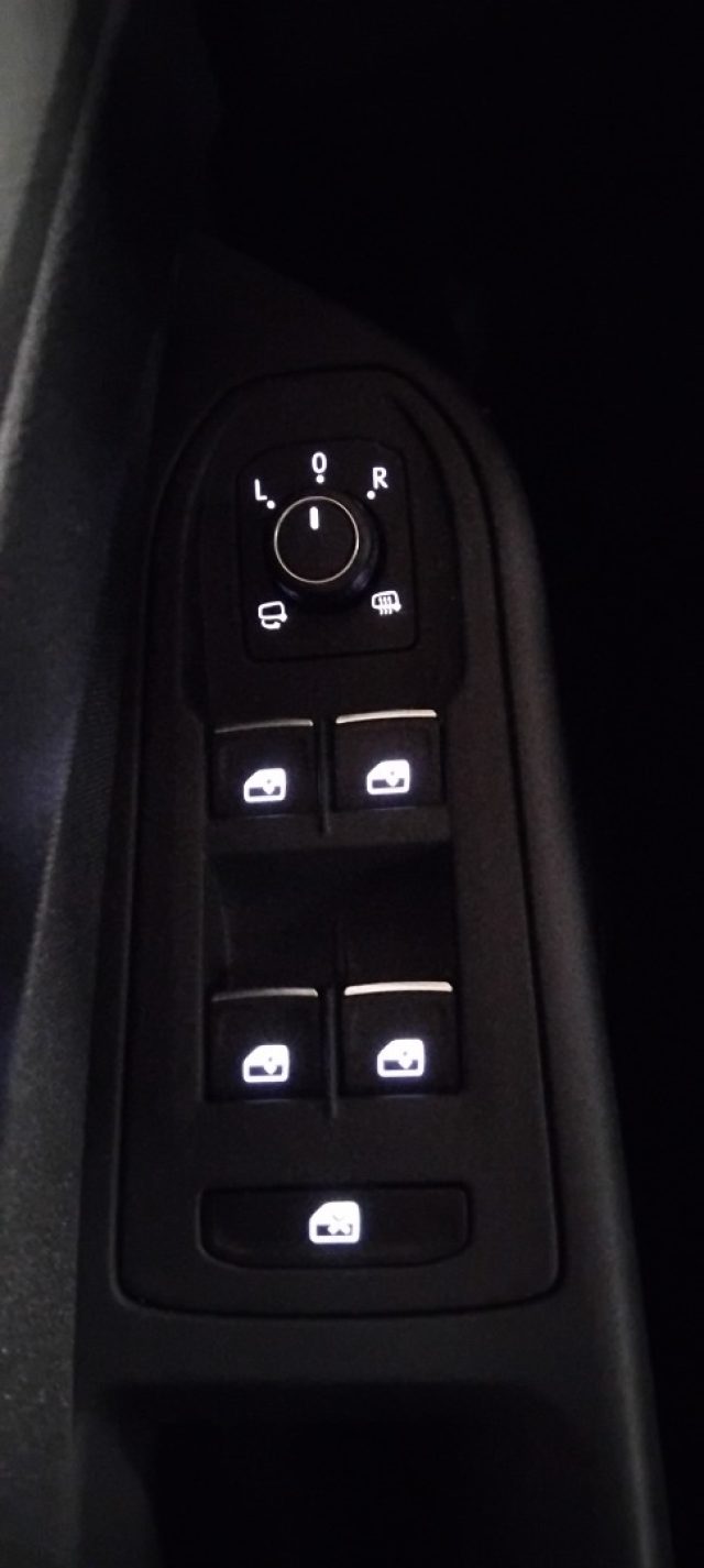 VOLKSWAGEN Golf usata, con Adaptive Cruise Control