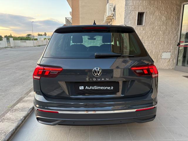 VOLKSWAGEN Tiguan usata, con Autoradio