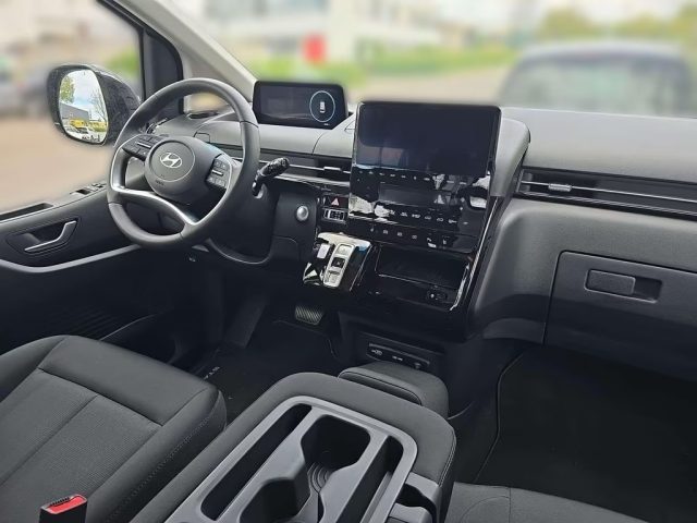 HYUNDAI Staria usata, con Fendinebbia