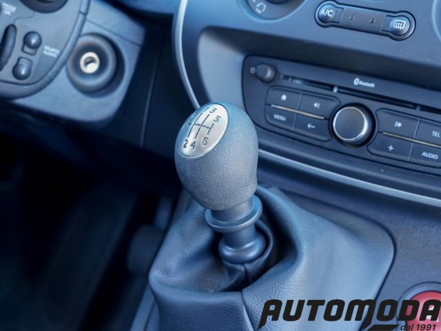 RENAULT Kangoo usata 11