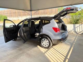 NISSAN Qashqai+2 usata, con Specchietti laterali elettrici