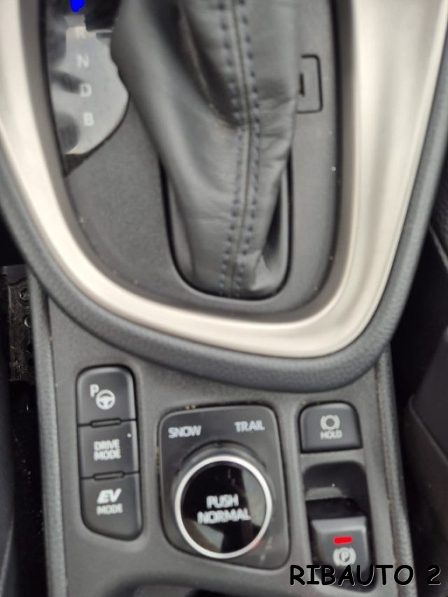 TOYOTA Yaris Cross usata, con Autoradio digitale