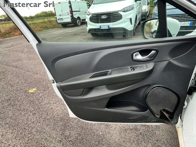 RENAULT Clio usata 11