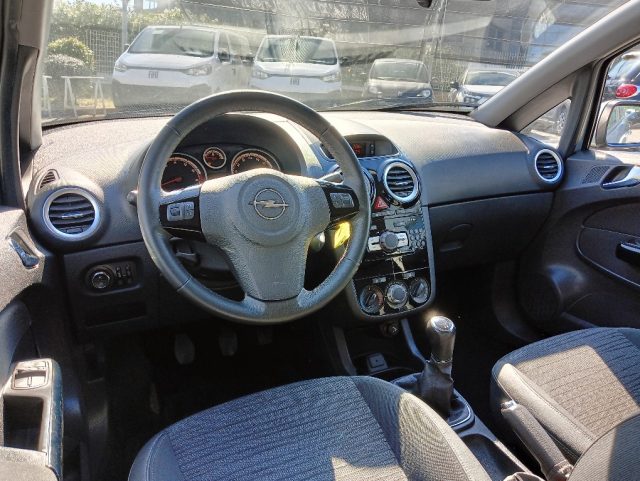 OPEL Corsa usata, con Autoradio