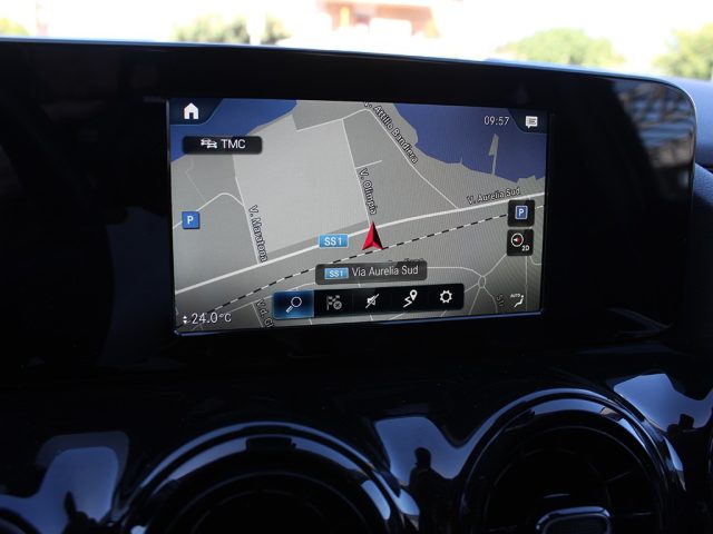 MERCEDES-BENZ GLA 200 usata, con Volante multifunzione