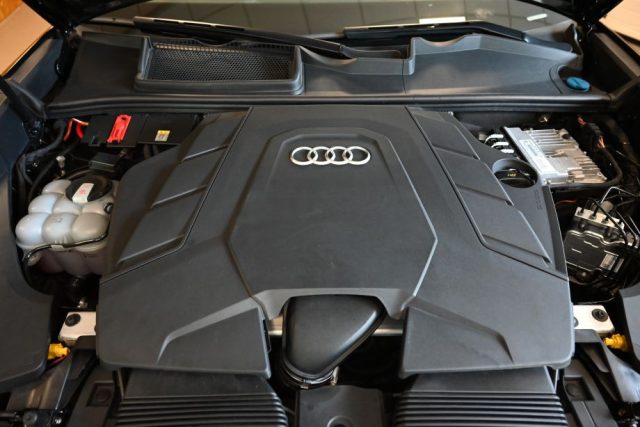 AUDI Q8 usata 75