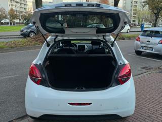 PEUGEOT 208 usata, con ESP