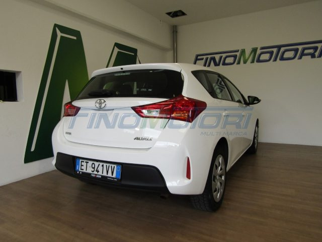TOYOTA Auris usata, con Servosterzo