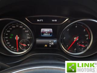 MERCEDES-BENZ CLA 200 usata, con Specchietti laterali elettrici