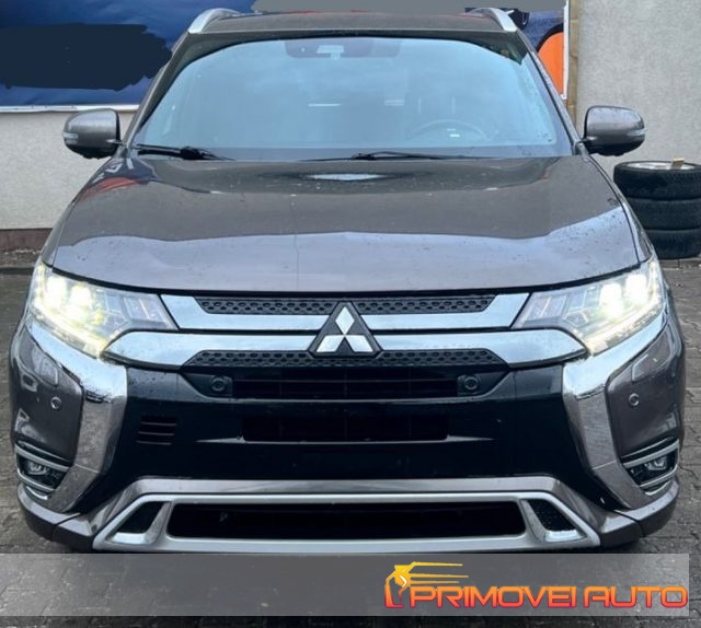 MITSUBISHI Outlander usata, con Cerchi in lega