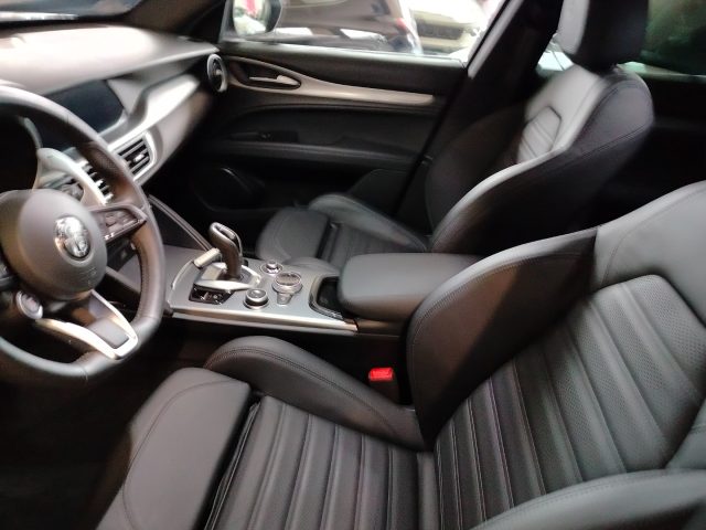 ALFA ROMEO Stelvio usata, con Specchietti laterali elettrici