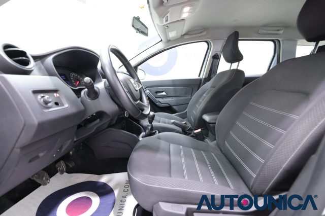 DACIA Duster usata, con Fari LED