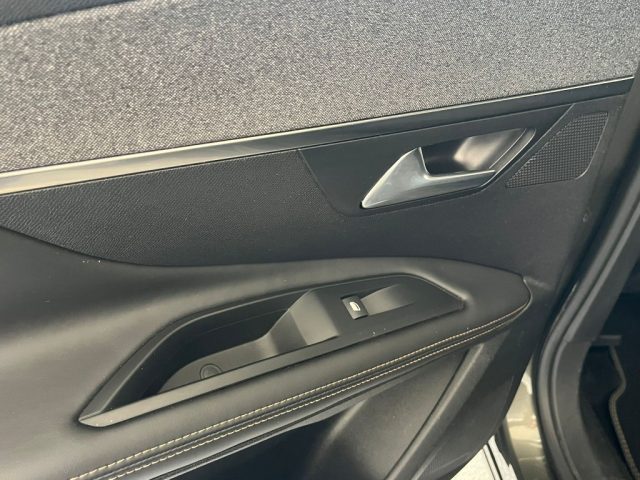 PEUGEOT 3008 usata, con Servosterzo