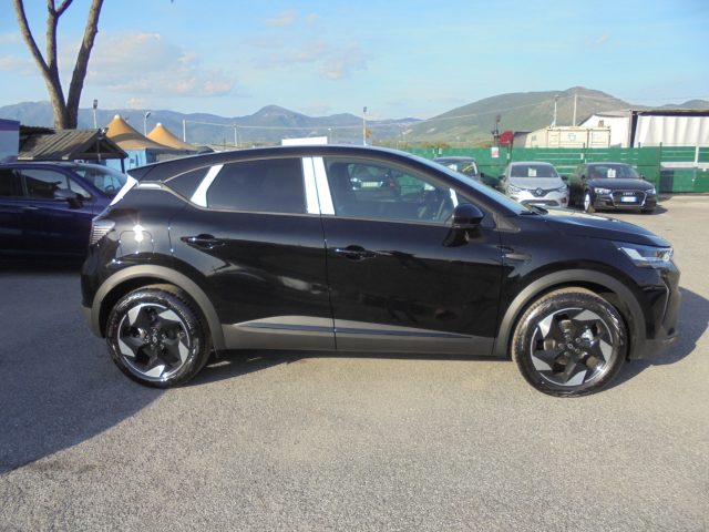 RENAULT Captur usata, con Autoradio digitale