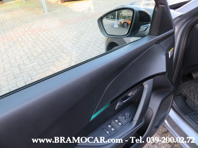 PEUGEOT 2008 usata, con Controllo automatico clima