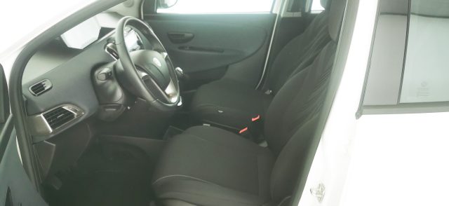 LANCIA Ypsilon usata, con Volante in pelle