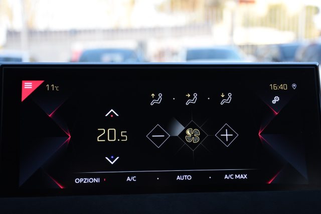 DS AUTOMOBILES DS 3 Crossback usata, con Sedili sportivi