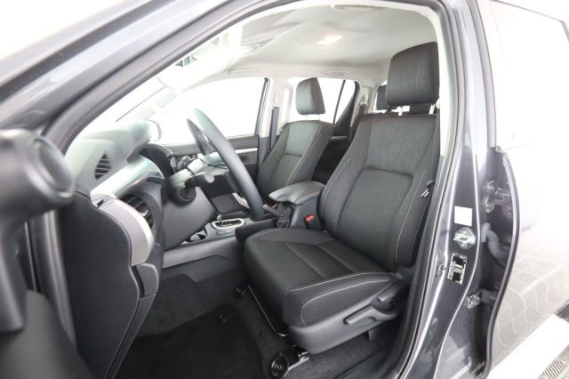 TOYOTA Hilux usata 8