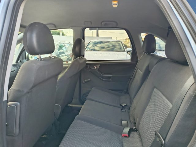 OPEL Meriva usata, con Autoradio