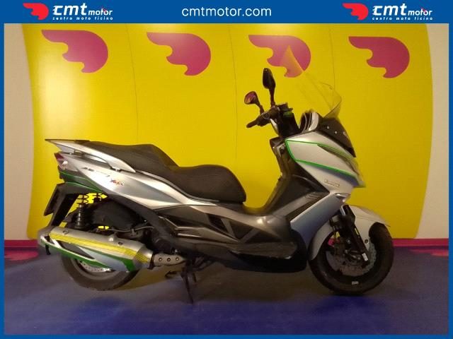 KAWASAKI J 300 usata 0