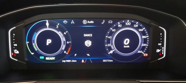 VOLKSWAGEN Passat usata, con Riconoscimento dei segnali stradali