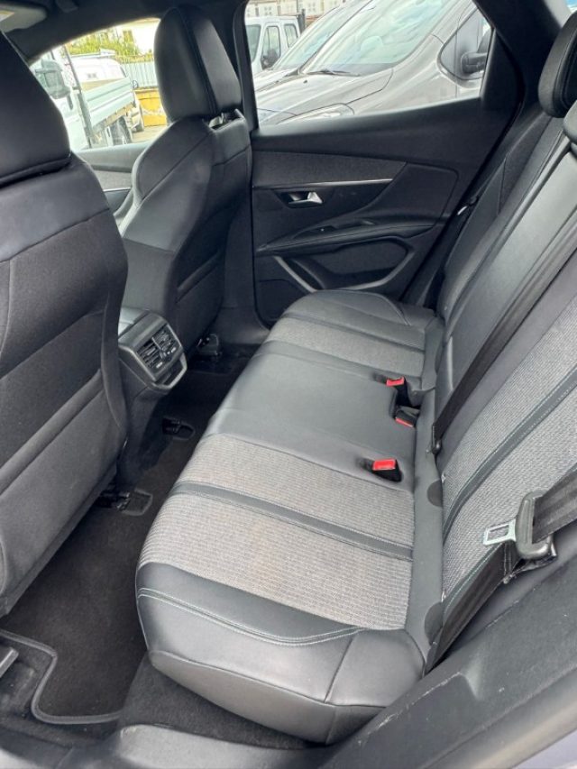 PEUGEOT 3008 usata, con Chiusura centralizzata