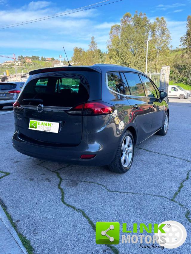 OPEL Zafira Tourer usata, con Alzacristalli elettrici