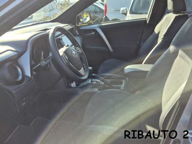 TOYOTA RAV 4 usata, con USB