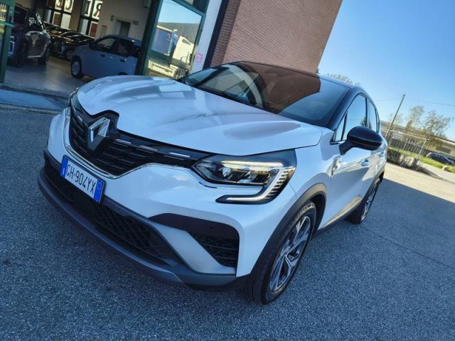 RENAULT Captur usata, con Sistema di navigazione
