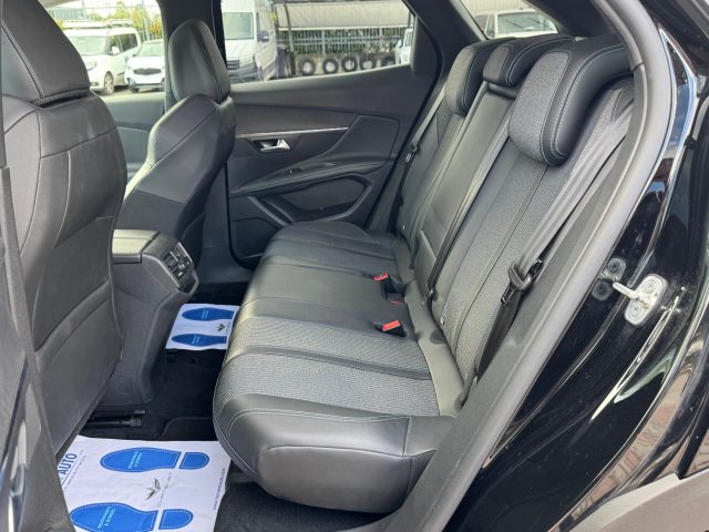 PEUGEOT 3008 usata, con Volante in pelle