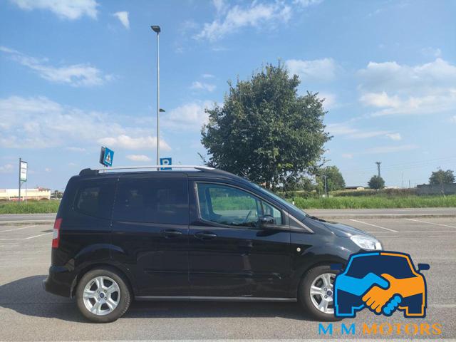 FORD Tourneo Courier usata, con Alzacristalli elettrici
