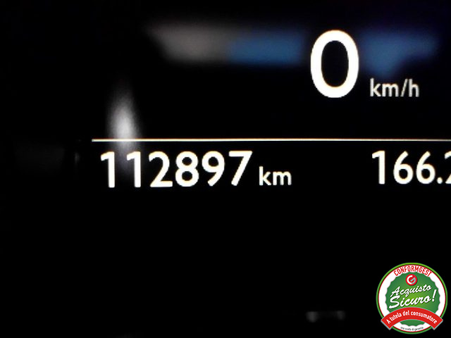 PEUGEOT 2008 usata, con Sistema di navigazione