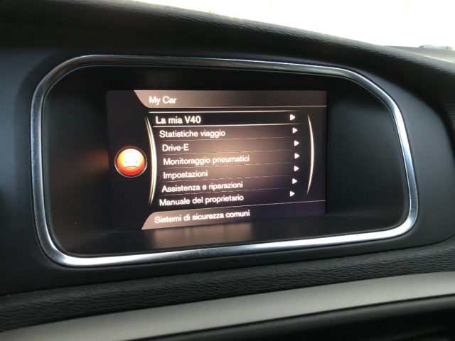 VOLVO V40 usata 25