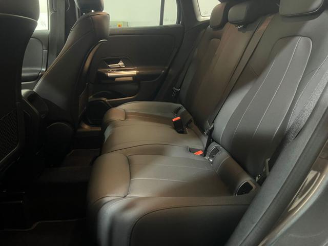 MERCEDES-BENZ GLA 180 usata, con Chiusura centralizzata